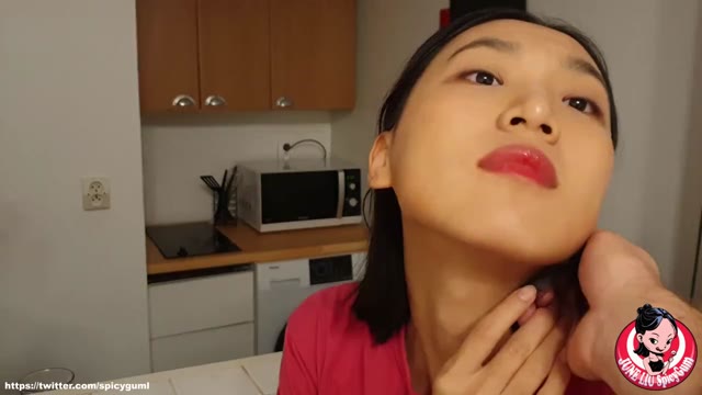 刘玥合集-刘玥SPICYGUM -  德国男友强势征服中国少女，激情一夜